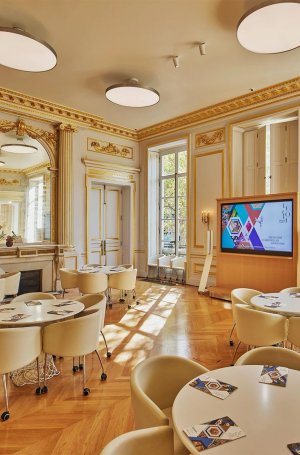 L’ÉCOLE France – Hôtel de Mercy-Argenteau L’ÉCOLE France – Hôtel de Mercy-Argenteau