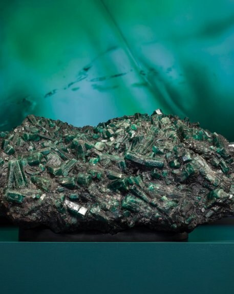 Goliath Emerald Cluster, 65×35×25 cm, 33 kg Kagem Emerald Mine Zambia (2010)  Gemfields