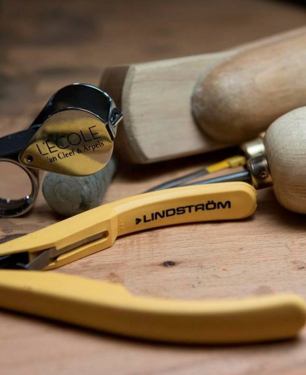 L'ECOLE - From the wax project to the setting techniques 14 (wecompress.com)_0.jpg