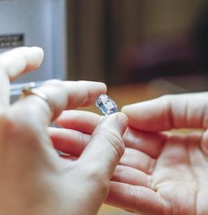 L'ECOLE - Discover the gemstones 10_CompressÇ_0.jpg