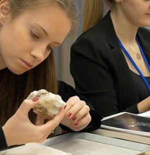 L'ECOLE - Discover the gemstones 38_CompressÇ_0.jpg