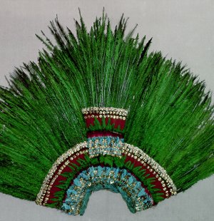 Mésoamérique (Mexique) - Coiffe Aztèque - Bridgeman Images_Carrousel 3.jpg