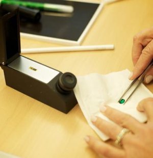 recognize gemstones gemology classes C (4)_0.jpg