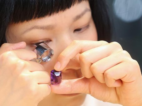 Discover the Gemstones